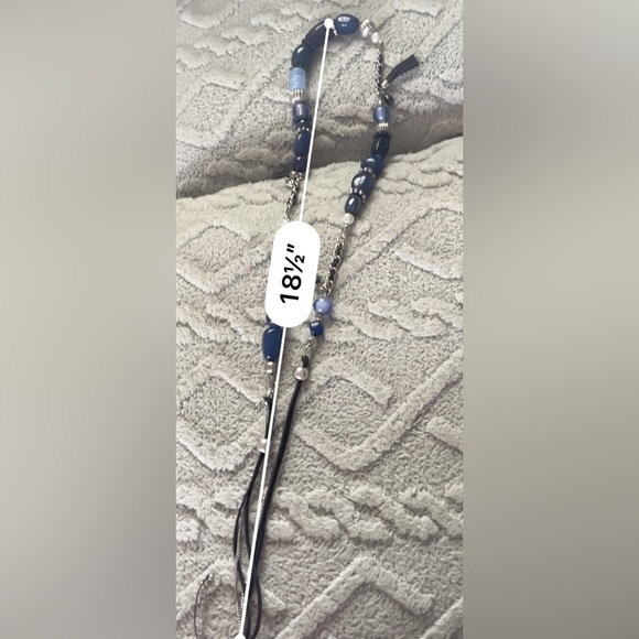 SHADES of blue beaded Necklace - Picture 3 of 3